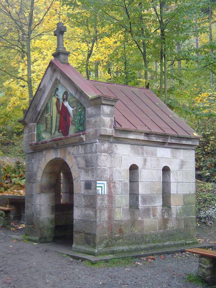 Bardo - Kalwaria - droga krzyżowa - górska kaplica MB s002 - PTTK Strzelin