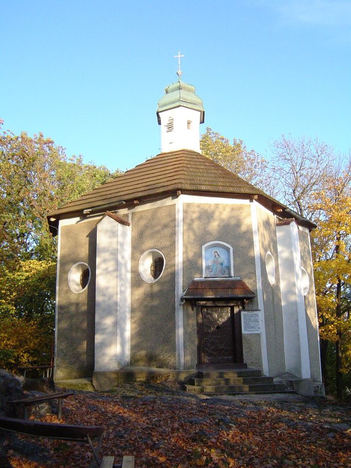 Bardo - Kalwaria - droga krzyżowa - górska kaplica MB s002 - PTTK Strzelin