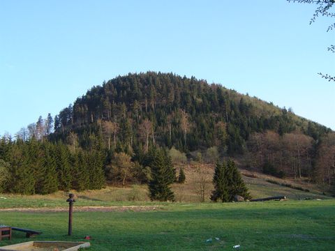 Przełęcz Trzech Dolin - widok na Waligórę