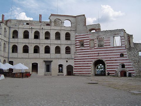 Janowiec nad Wis�� - zamek