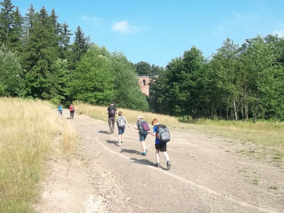 Wycieczka w Góry Bardzkie s002 - PTTK Strzelin