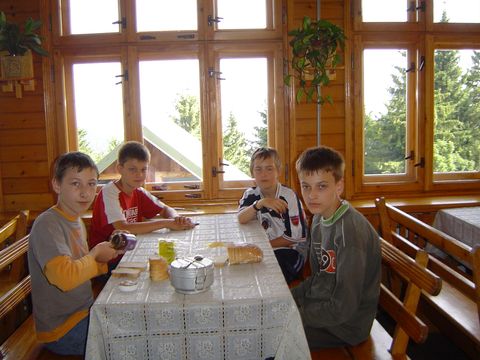 Ob�z w�drowny - schronisko pod Klimczokiem