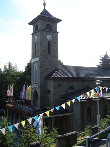 Szczyrk-G�rka - Sanktuarium Matki Boskiej Kr�lowej Polski