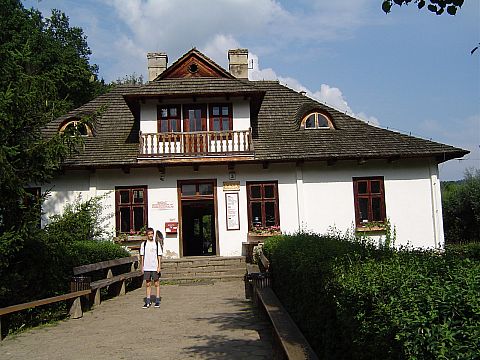 Sanok - Muzeum Budownictwa Ludowego - Skansen s001 - PTTK Strzelin