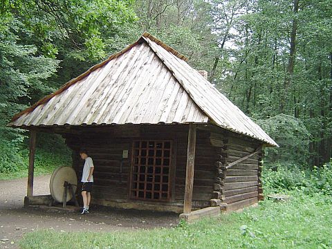 Sanok - Muzeum Budownictwa Ludowego - Skansen s004 - PTTK Strzelin