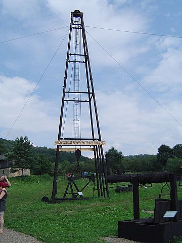 Sanok - skansen - z kopalni ropy s052 - PTTK Strzelin