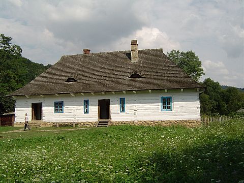 Sanok - skansen - plebania s096 - PTTK Strzelin