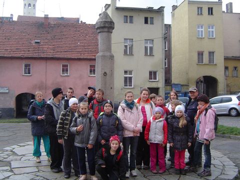 Bystrzyca K�odzka - pr�gierz na Ma�ym Rynku