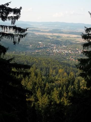 Kamienna Gra w Grach Bystrzyckich - widok na Polanic-Zdrj s006 - PTTK Strzelin