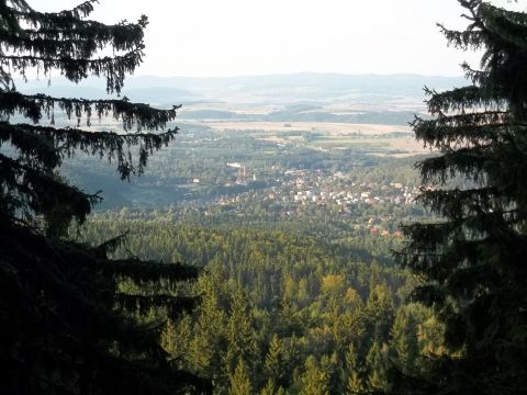 Kamienna Gra w Grach Bystrzyckich - widok na Polanic-Zdrj s007 - PTTK Strzelin