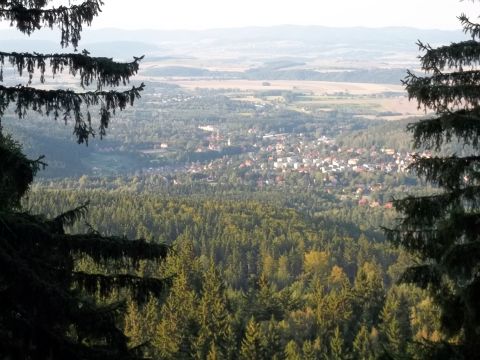 Kamienna Gra w Grach Bystrzyckich - widok na Polanic-Zdrj s008 - PTTK Strzelin