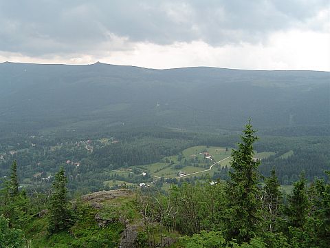 Wysoki Kamie� - widok na Szklarsk� Por�b�