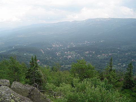 Wysoki Kamie� - widok na Szklarsk� Por�b�