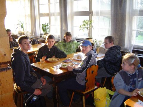 Schronisko PTTK 'Andrzej�wka' w G�rach Kamiennych s060 - PTTK Strzelin