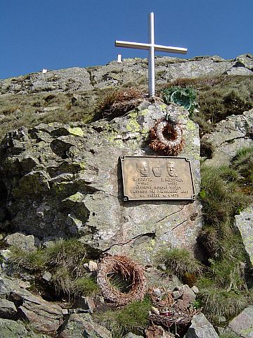 Czeski cmentarzyk pod szczytem �nie�ki