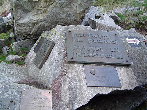 Cmentarzyk w Kotle �omniczki