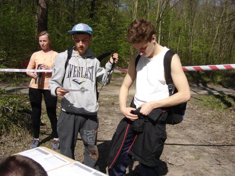 XIX Zawody na Orientacj� 'Beniamin' s030 - PTTK Strzelin