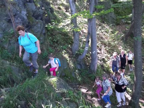 Wycieczka na Biskupi� Kop� - w drodze do Piekie�ka s022 - PTTK Strzelin