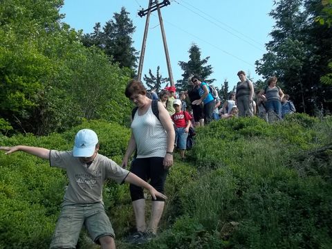 Wycieczka na Biskupi� Kop� - zej�cie do Jarno�t�wka s068 - PTTK Strzelin