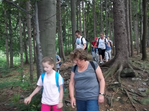 Wycieczka na Biskupi� Kop� - zej�cie do Jarno�t�wka s078 - PTTK Strzelin