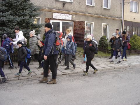 Wycieczka na Biskupi� Kop� - start w Jarno�t�wku s008 - PTTK Strzelin