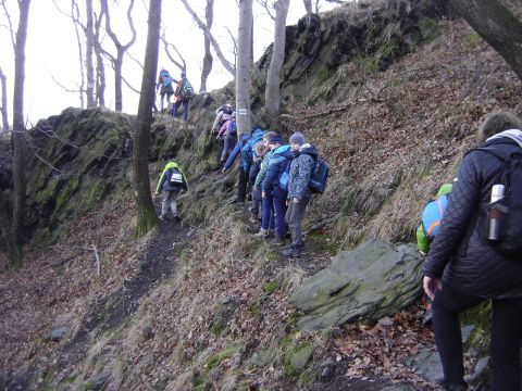 Wycieczka Na Biskupi� Kop� - podej�cie do Piekie�ka s033 - PTTK Strzelin