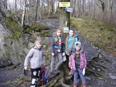 Wycieczka Na Biskupi� Kop� - podej�cie do Piekie�ka s037 - PTTK Strzelin