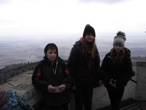 Na wie�y widokowej na Biskupiej Kopie s101 - PTTK Strzelin