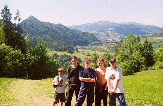 Na podej�ciu na Szafran�wk� - w tle Sokolica i Luba�