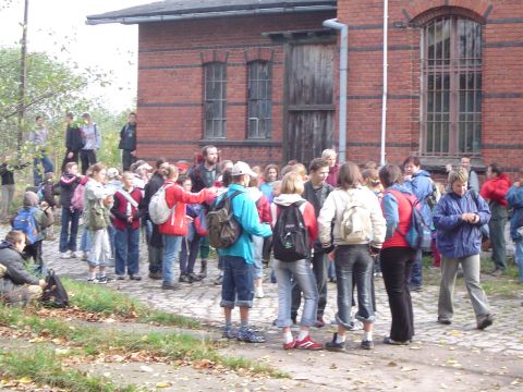 XVII Rajd Wzg�rz Strzeli�skich - stacja PKP w Jeg�owej s008 - PTTK Strzelin