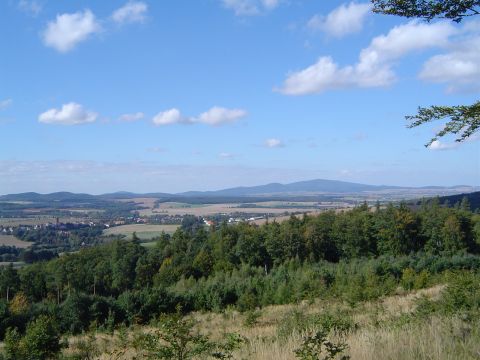 Panorama z Ostrej G�ry w stron� �l�y s026 - PTTK Strzelin