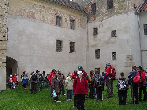 XX Rajd Wzg�rz Strzeli�skich - Witostowice - zamek s001 - PTTK Strzelin