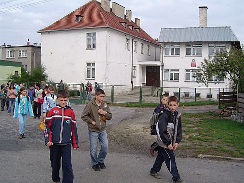 XX Rajd Wzg�rz Strzeli�skich - Bia�y Ko�ci� - Szko�a Podstawowa s004 - PTTK Strzelin