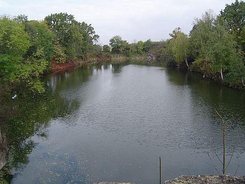 Bia�y Ko�ci� - dawny kamienio�om s007 - PTTK Strzelin