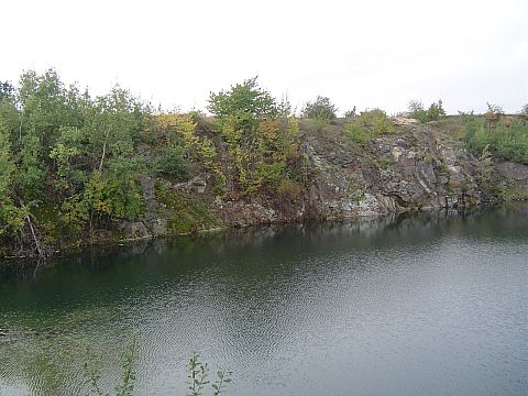 XX Rajd Wzg�rz Strzeli�skich - G�siniec - dawny kamienio�om s047 - PTTK Strzelin