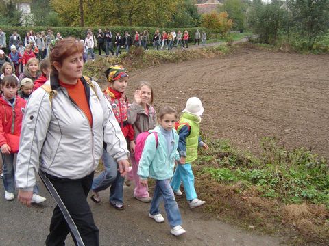 XXI Rajd Wzg�rz Strzeli�skich - w drodze na Ostr� G�r� s028 - PTTK Strzelin