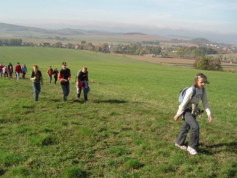 XXI Rajd Wzg�rz Strzeli�skich - podej�cie na Grzybowiec z Pi�awy G�rnej s022 - PTTK Strzelin