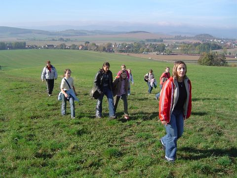 XXI Rajd Wzg�rz Strzeli�skich - podej�cie na Grzybowiec z Pi�awy G�rnej s024 - PTTK Strzelin