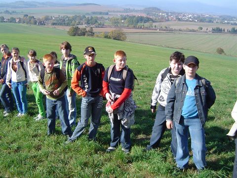 XXI Rajd Wzg�rz Strzeli�skich - wr�czenie odznak rajdowych s032 - PTTK Strzelin