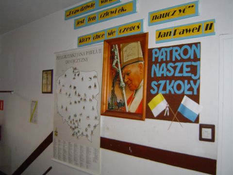 �elowice - Szko�a Podstawowa im. Jana Paw�a II s026 - PTTK Strzelin