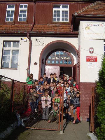 �elowice - Szko�a Podstawowa im. Jana Paw�a II s033 - PTTK Strzelin