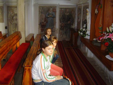 �elowice - ko�ci� p.w. Podwy�szenia Krzy�a �wi�tego s045 - PTTK Strzelin