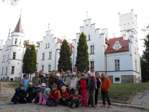 XXII Rajd Wzg�rz Strzeli�skich - pa�ac w Sulis�awiu s004 - PTTK Strzelin