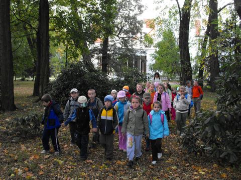 XXII Rajd Wzg�rz Strzeli�skich - pa�ac w Sulis�awiu s006 - PTTK Strzelin