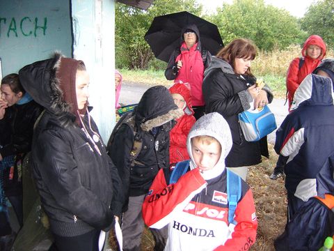 XXIV Rajd Wzg�rz Strzeli�skich - schronienie przed deszczem