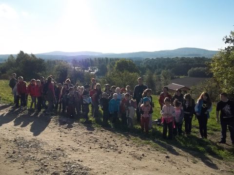 Widok na Gromnik i Nowolesk� Kop� s026 - PTTK Strzelin