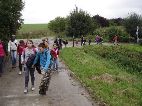 XXVI Rajd Wzg�rz Strzeli�skich - w drodze na Ostr� G�r� s002 - PTTK Strzelin