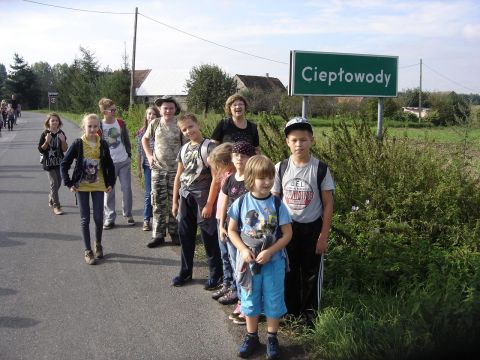 XXVII Rajd Wzg�rz Strzeli�skich - w drodze do Jakubowa s027 - PTTK Strzelin