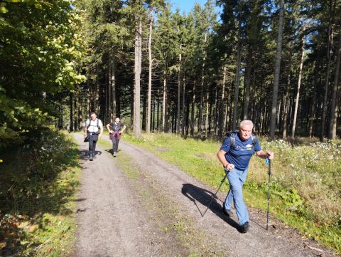 Wycieczka w Rudawy Janowickie s24 - PTTK Strzelin