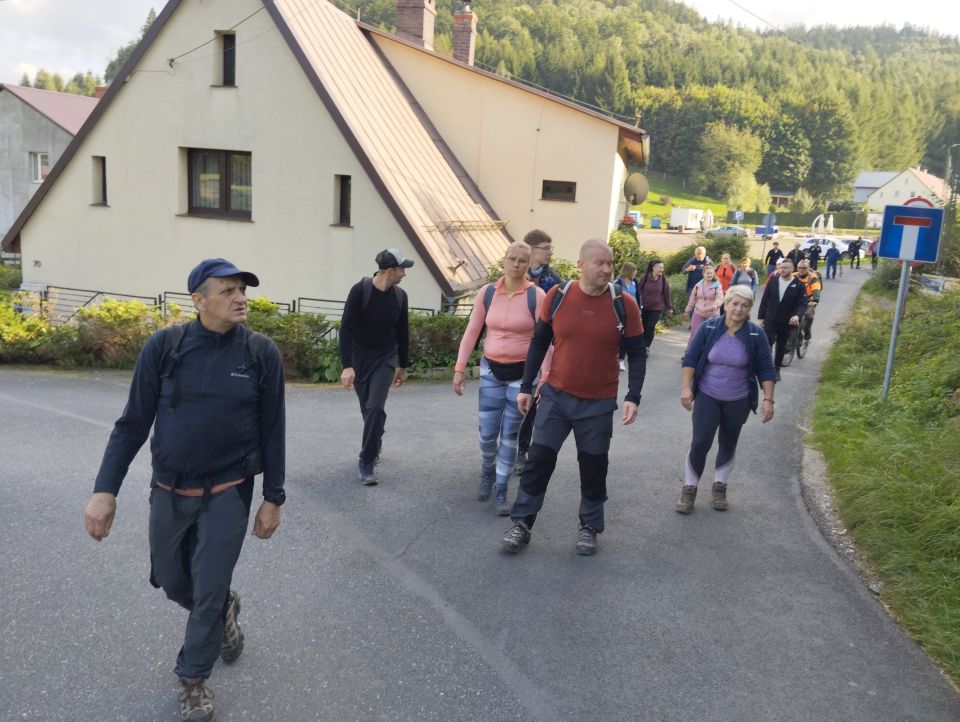 Wycieczka w Rudawy Janowickie s002 - PTTK Strzelin